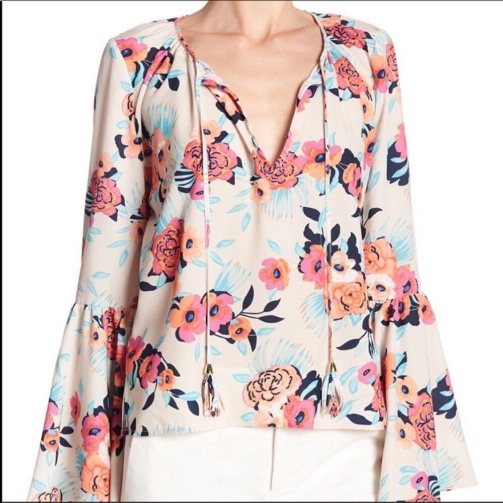 Yumi Kim Floral‎ Bell Sleeves Top